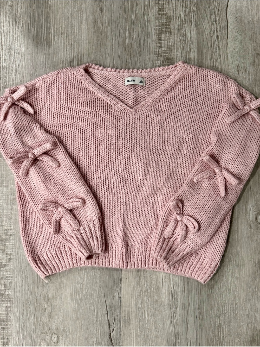 Hollister Soft Blush Pink V-Neck Bow Sleeve Sweater